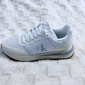 Calvin Klein Light Gray Sneakers Size 7 Man 8.5 Women New